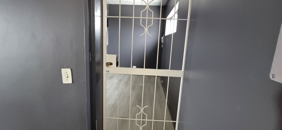 To Let commercial Property for Rent in Montague Gardens Western Cape